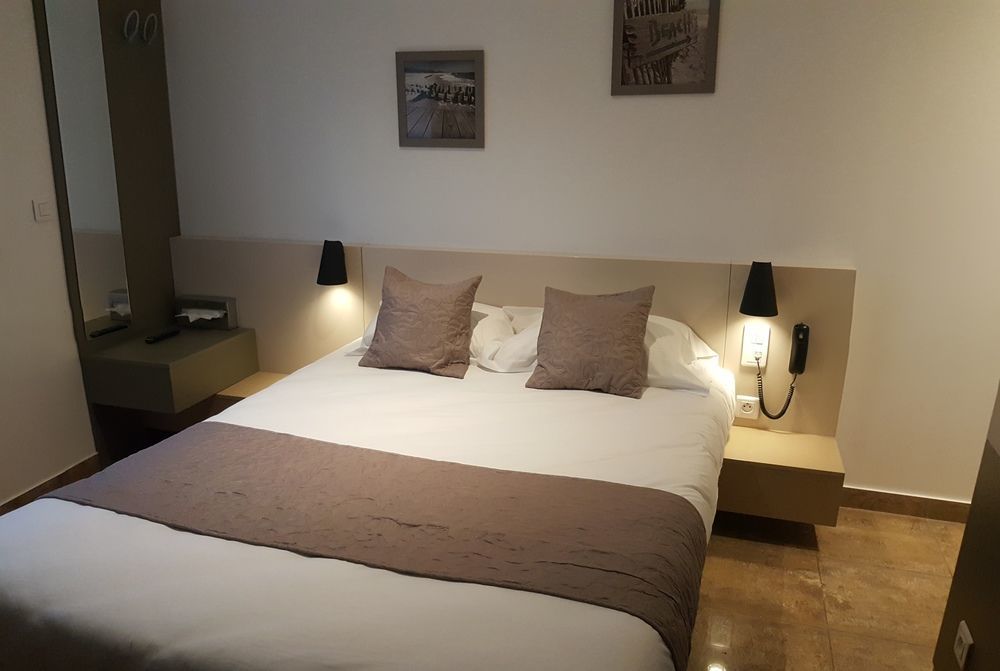 Hotel Le Saint Germain Aulnay-sous-Bois Bagian luar foto