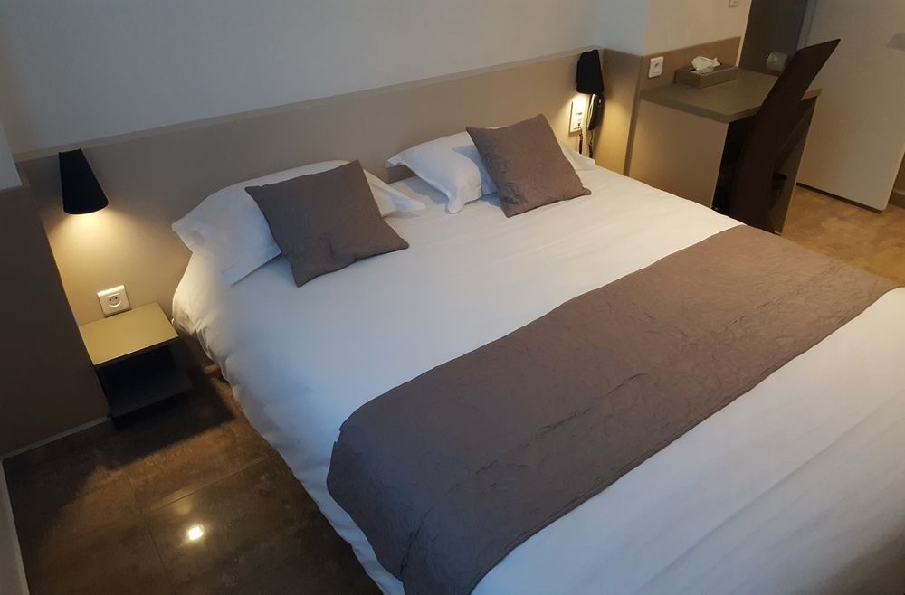 Hotel Le Saint Germain Aulnay-sous-Bois Bagian luar foto
