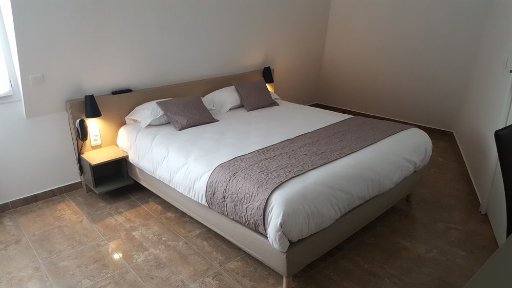 Hotel Le Saint Germain Aulnay-sous-Bois Bagian luar foto
