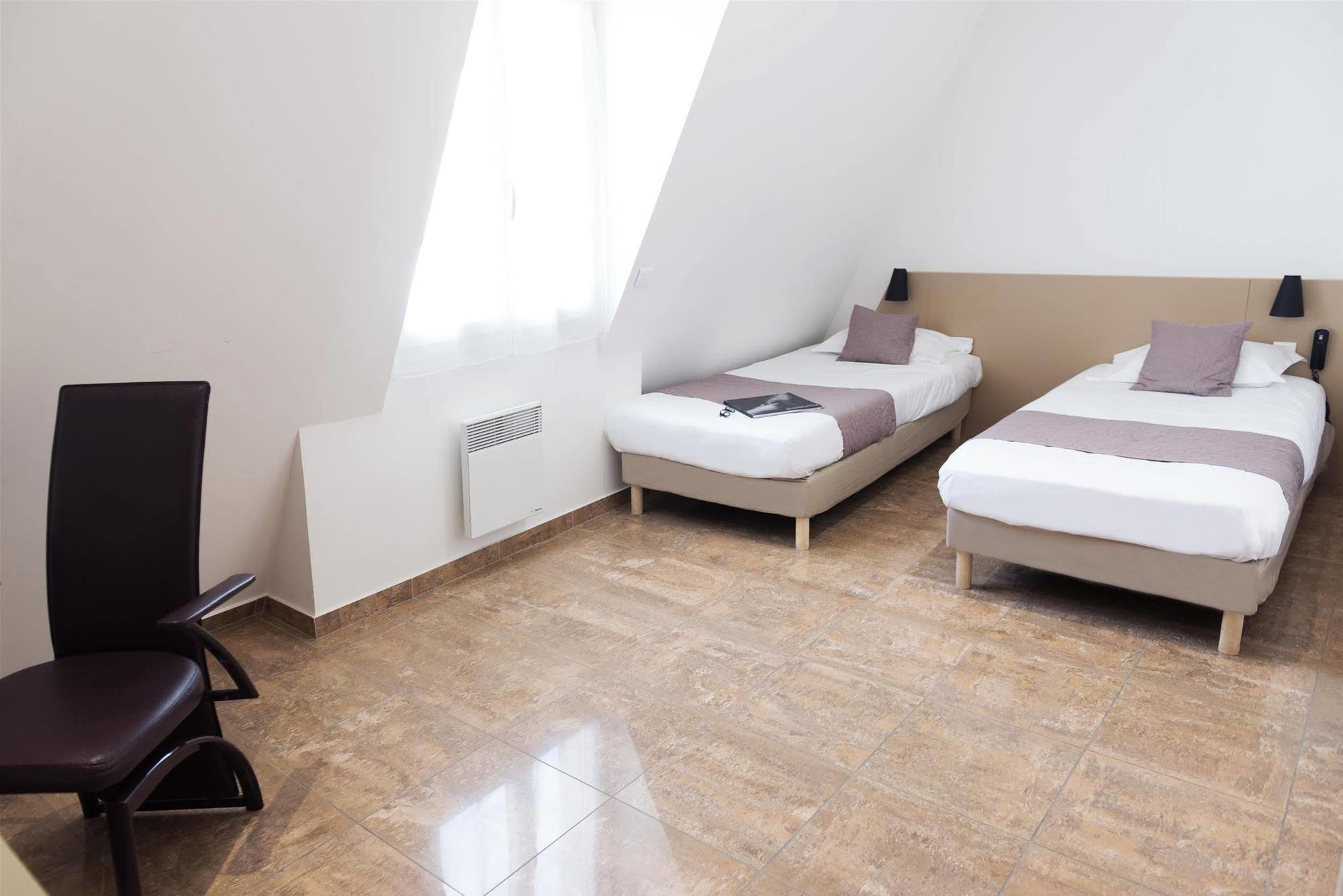 Hotel Le Saint Germain Aulnay-sous-Bois Bagian luar foto